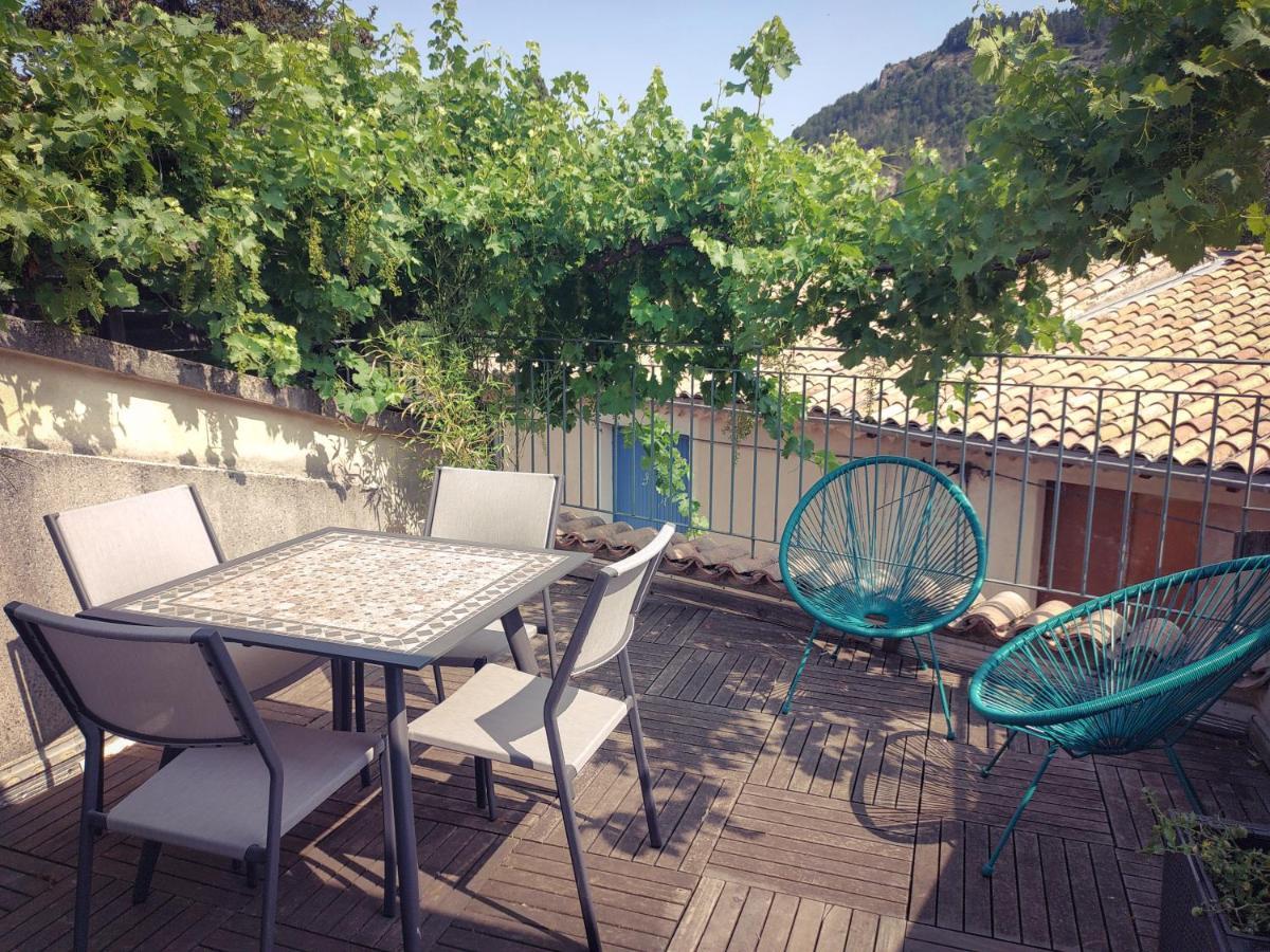 Maison De Village Avec Terrasse Luc-en-Diois Dış mekan fotoğraf